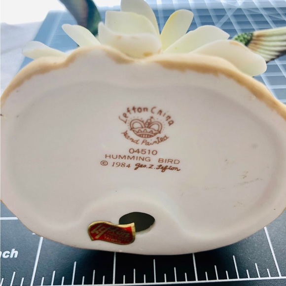 Vintage hummingbird figurine by Lefton - Picture 9 of 13